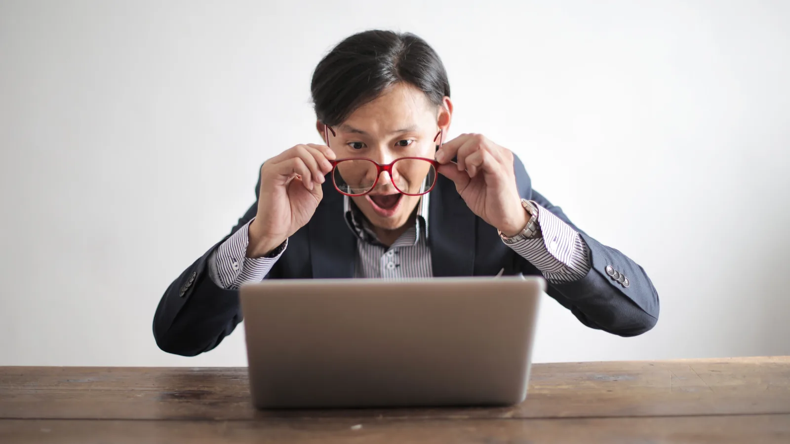 Reader reacting to an AmONE Loans review